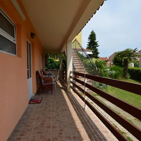 With Parking Space - 27686 Rovinj